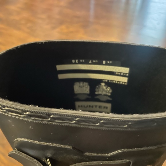 Hunter rain boots. - Picture 5 of 6